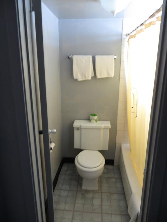 Blythe Inn Room photo